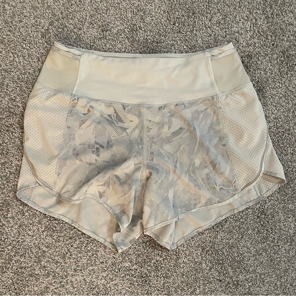Lululemon Women's Size 4 Real Quick Short Gray & White Athletic Shorts